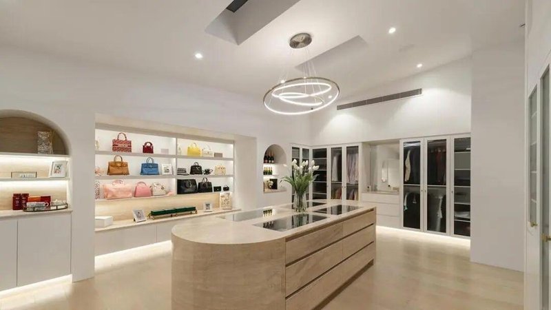 AI时代来临引发房产巨变;澳洲企业家果断出手全部物业;未来房价走势引发热议。 房产家居