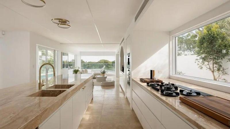 AI时代来临引发房产巨变;澳洲企业家果断出手全部物业;未来房价走势引发热议。 房产家居