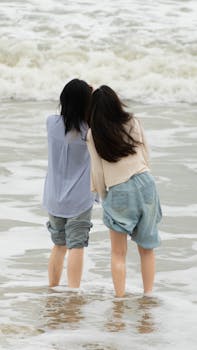  控股股东质押部分股份；华友钴业产业链优势持续显现。 股票财经