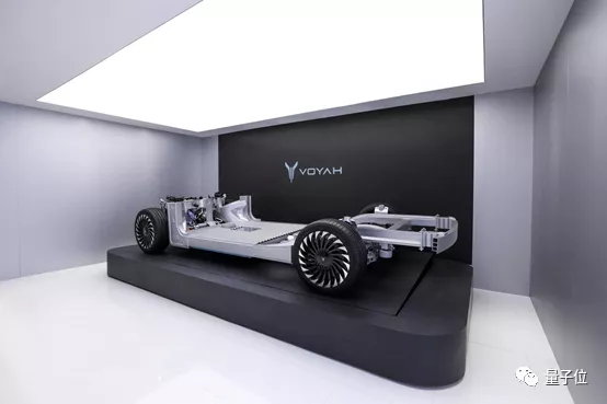  赛道竞争如何实现突围？传统造车底蕴与新兴科技的深度融合 汽车科技